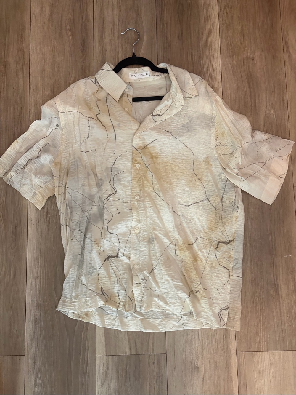Zara Men's Short-Sleeve Button-Down Shirt in Cream with Marble Lines